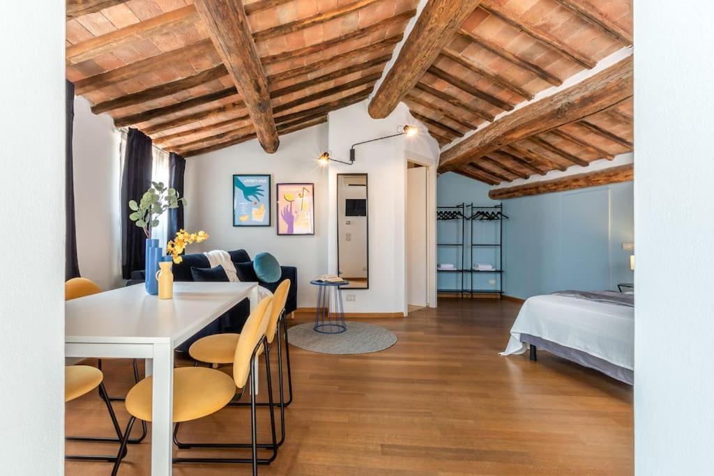 Mimosa- Loft Elegante Con Terrazza Nel Centro Di Siena Apartment Exterior photo