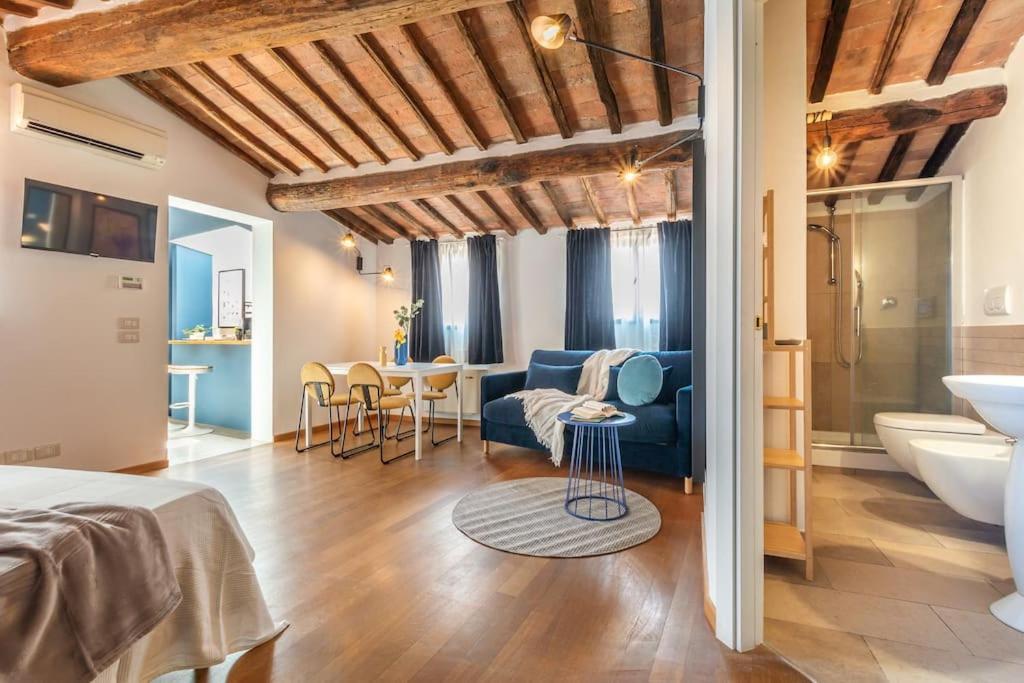 Mimosa- Loft Elegante Con Terrazza Nel Centro Di Siena Apartment Exterior photo