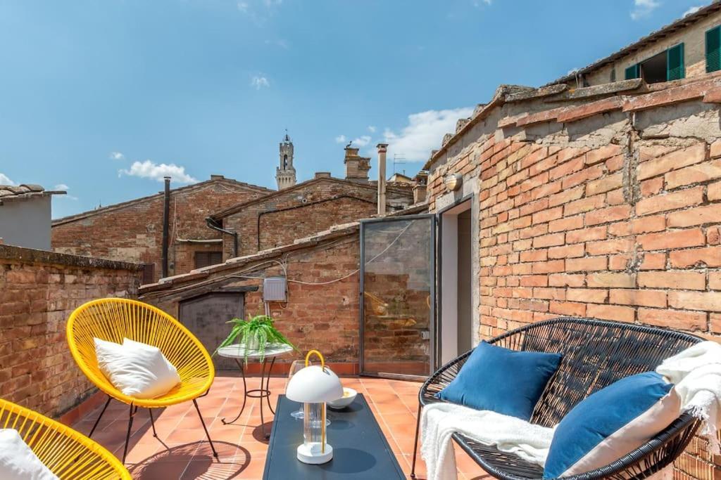 Mimosa- Loft Elegante Con Terrazza Nel Centro Di Siena Apartment Exterior photo