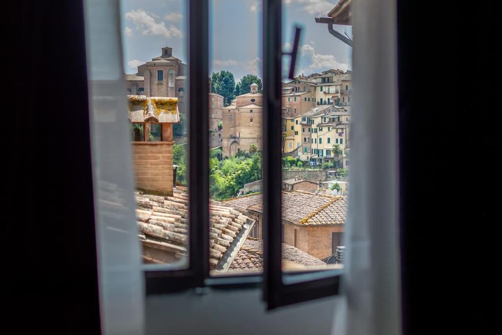 Mimosa- Loft Elegante Con Terrazza Nel Centro Di Siena Apartment Exterior photo